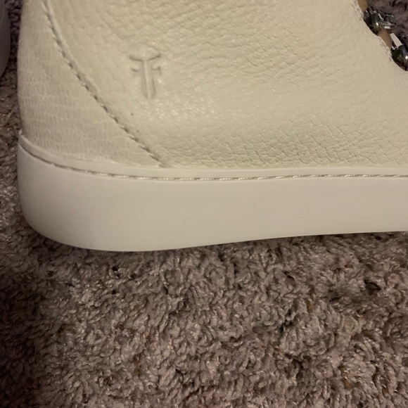 Frye - Picture 3 of 5